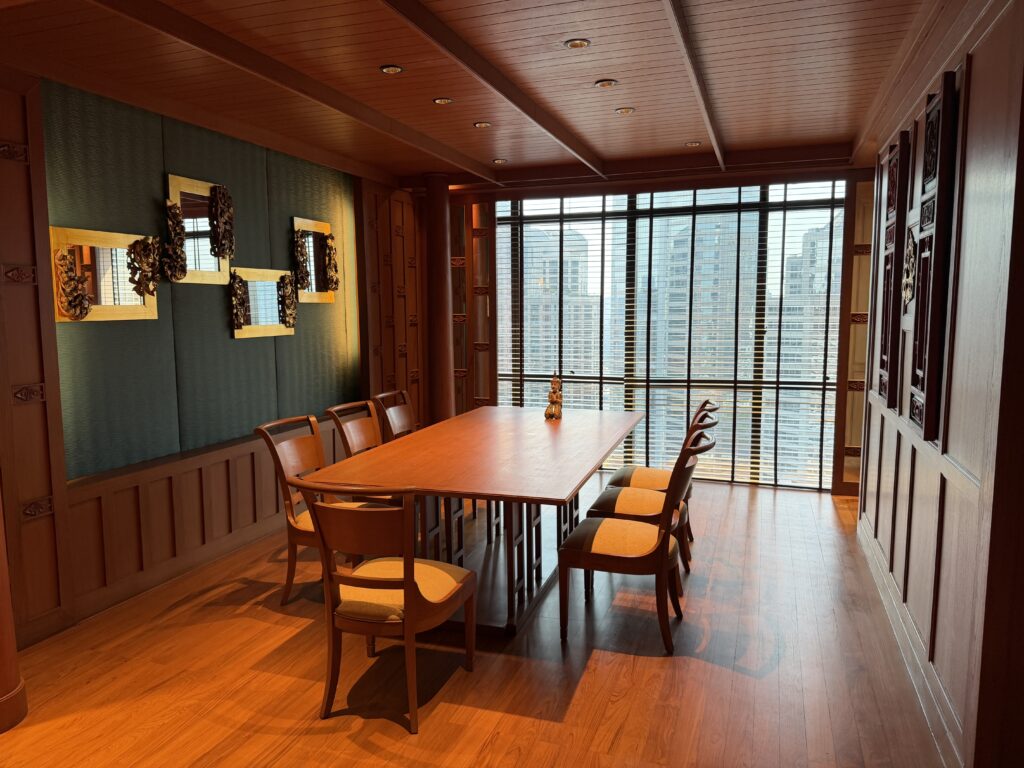 The Athenee Hotel Bangkok – Ruen Thai Dining Room