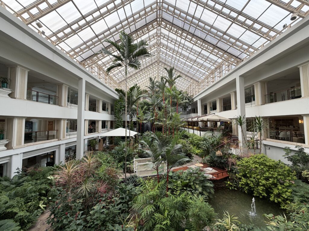 dusit thani pattaya lobby 2