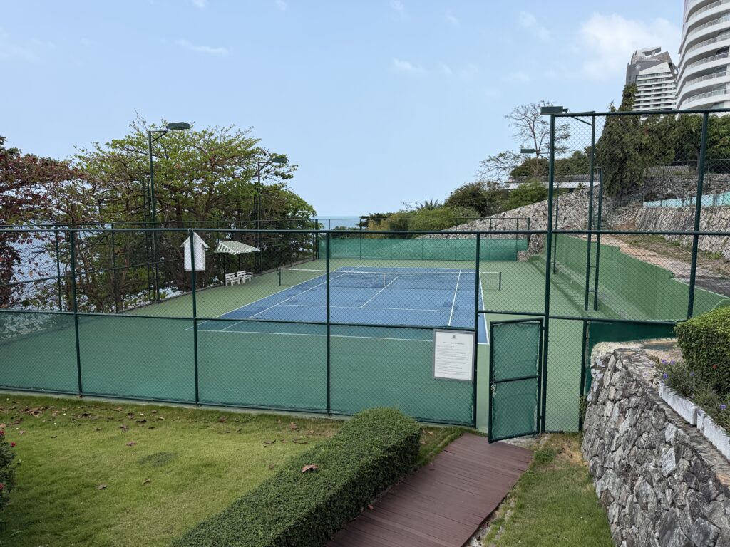 dusit thani pattaya tennis court